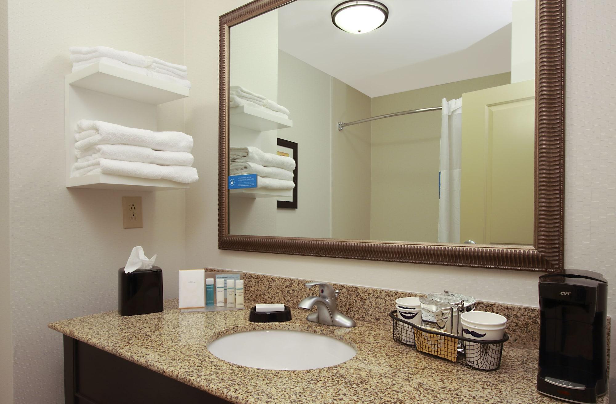 Hampton Inn Winfield Tucker Екстериор снимка