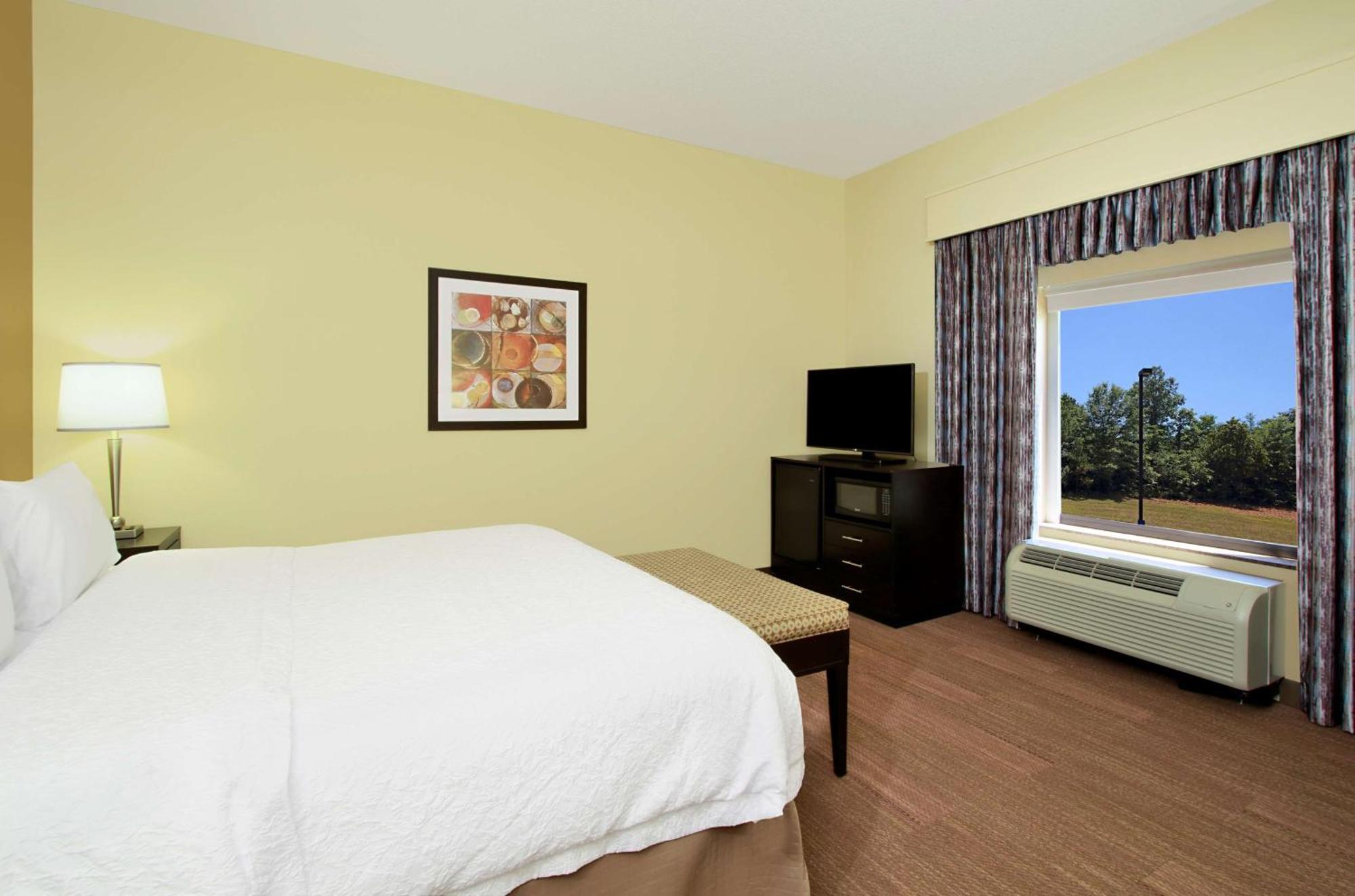 Hampton Inn Winfield Tucker Екстериор снимка
