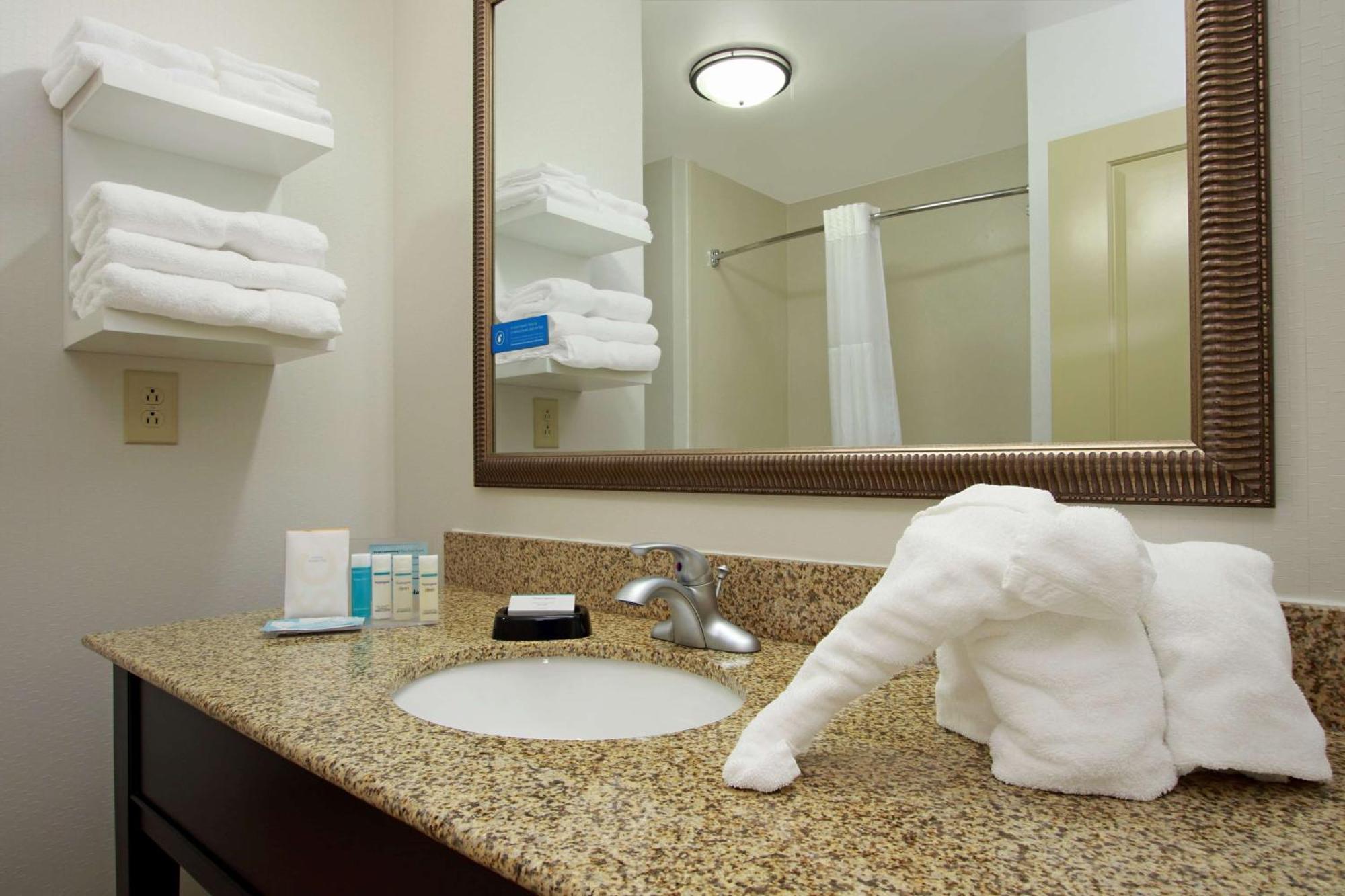 Hampton Inn Winfield Tucker Екстериор снимка
