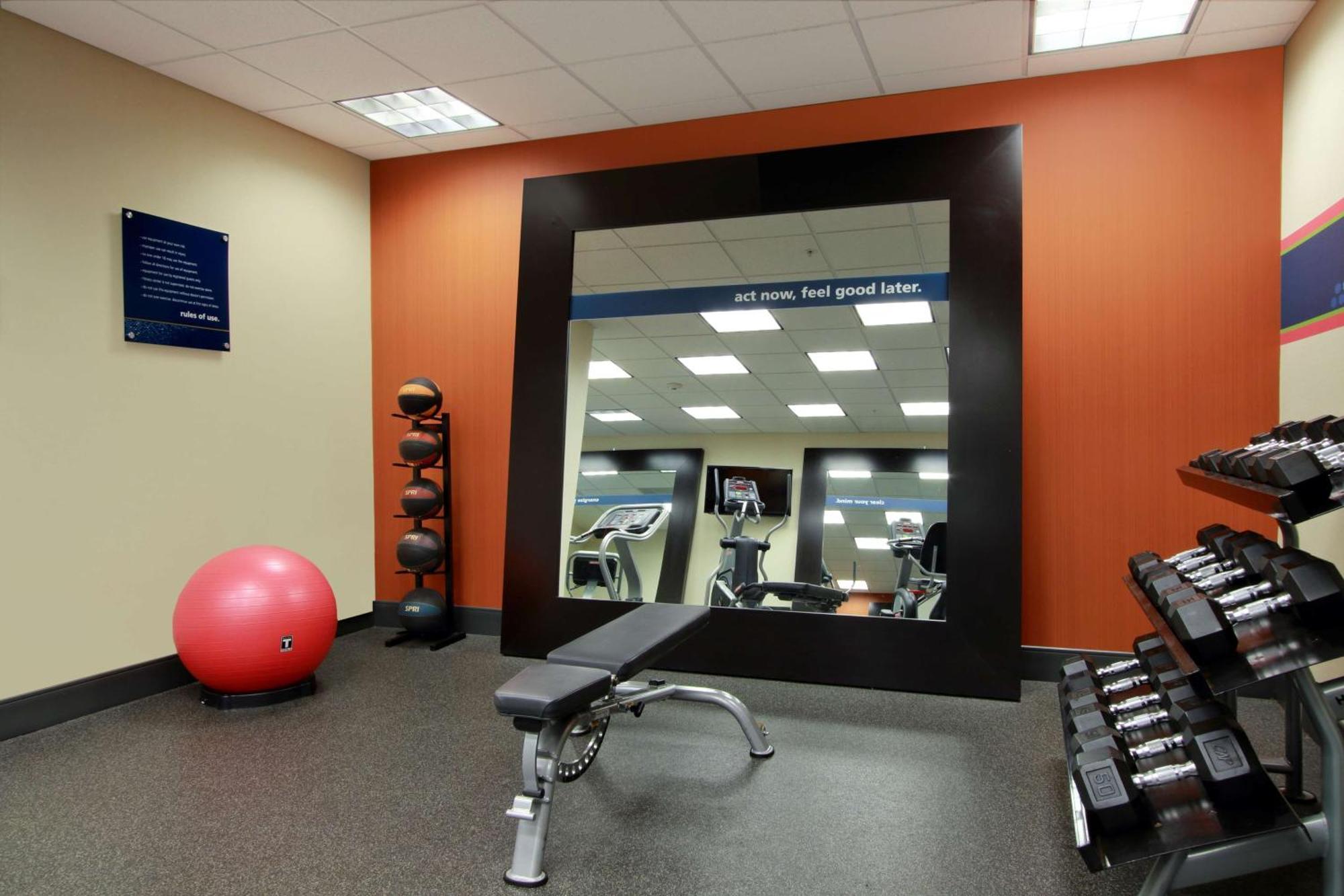 Hampton Inn Winfield Tucker Екстериор снимка