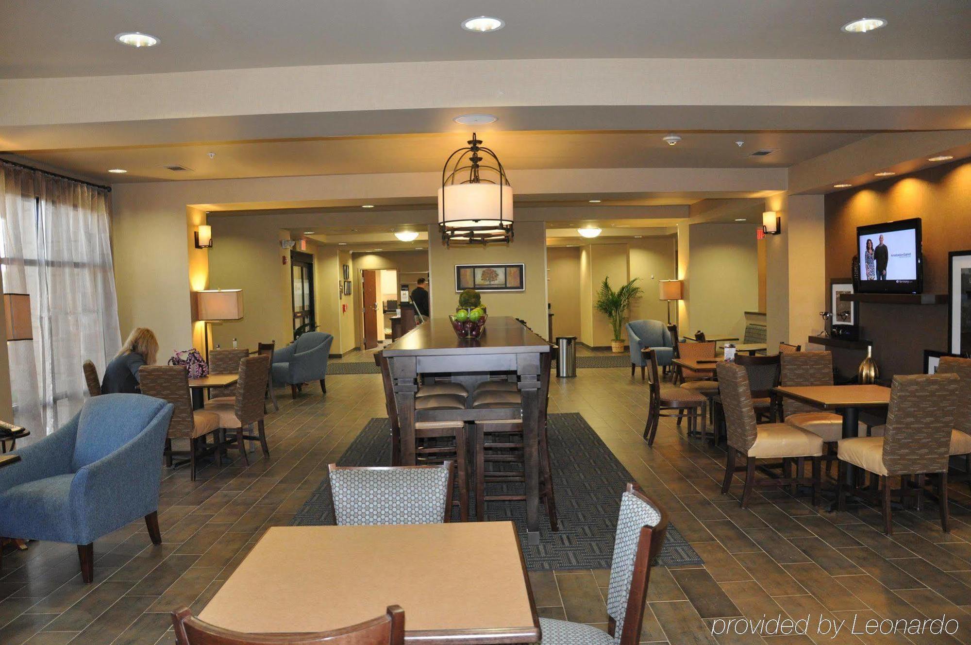 Hampton Inn Winfield Tucker Ресторант снимка
