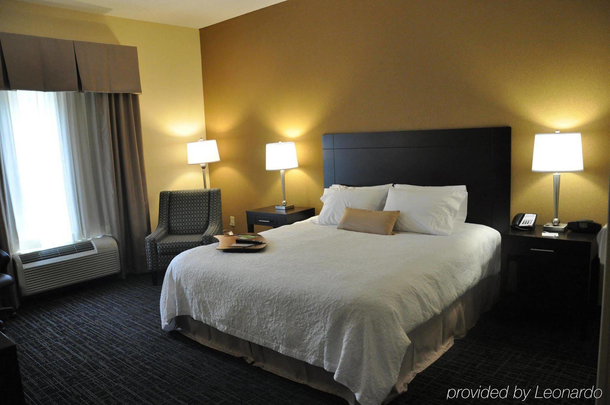 Hampton Inn Winfield Tucker Стая снимка