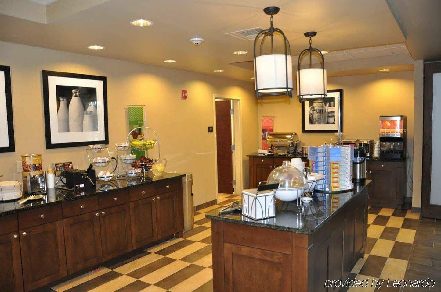 Hampton Inn Winfield Tucker Екстериор снимка